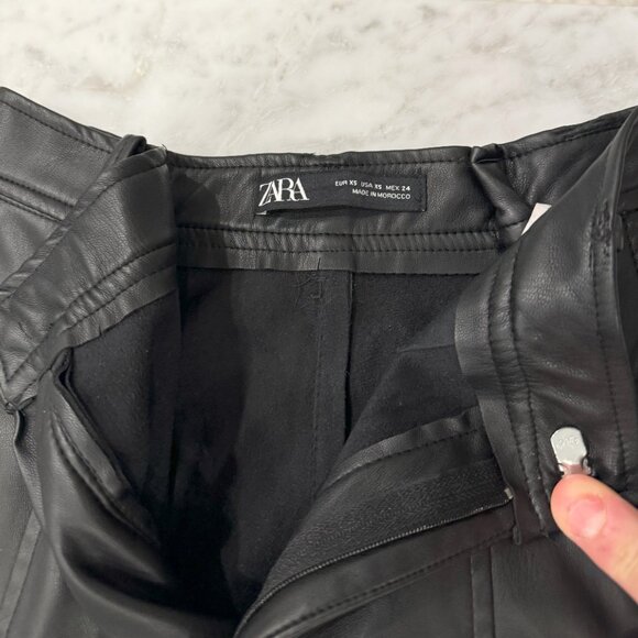 Zara Fake Leather Cargo Pants - Soft!! - Size XS - Picture 6 of 9